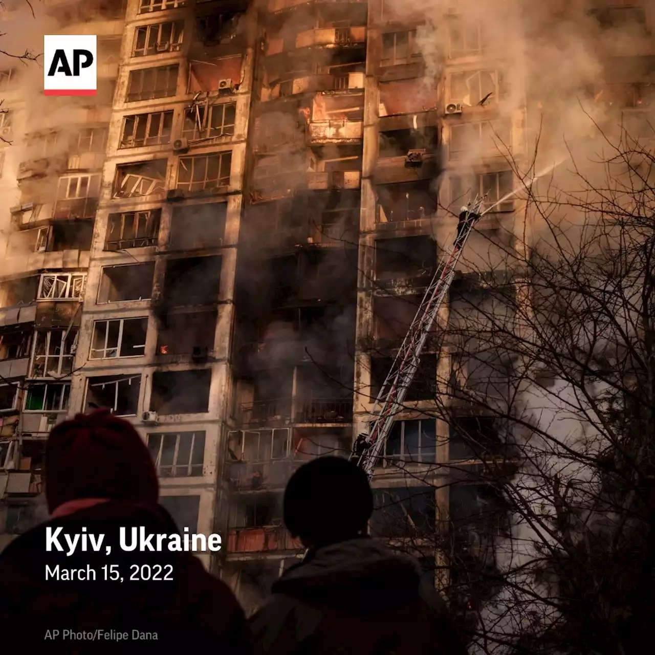 Russia steps up bombardment of Kyiv, civilians flee Mariupol