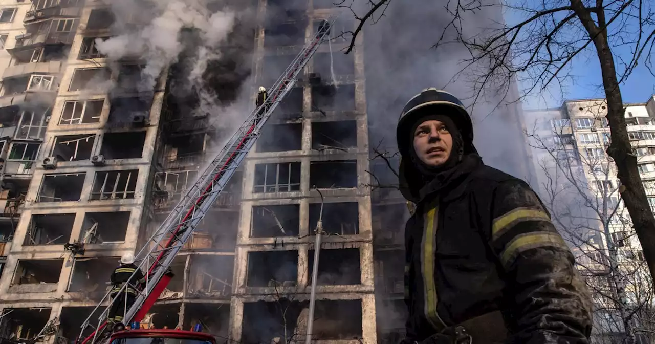 'Dangerous Moment': Worst of Russian Assault Feared as Kyiv Announces 35-Hour Curfew