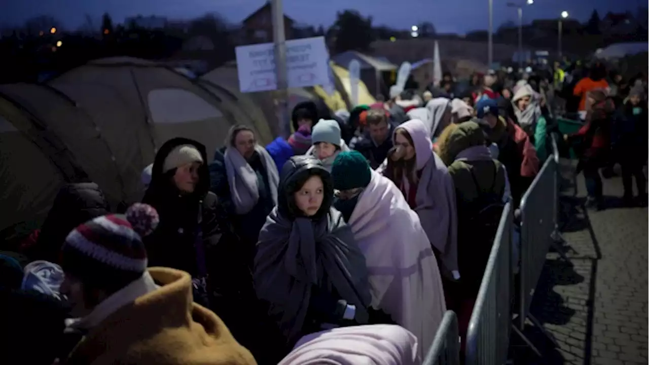 Refugee exodus reaches 2.8 million as Russia strikes hit west Ukraine