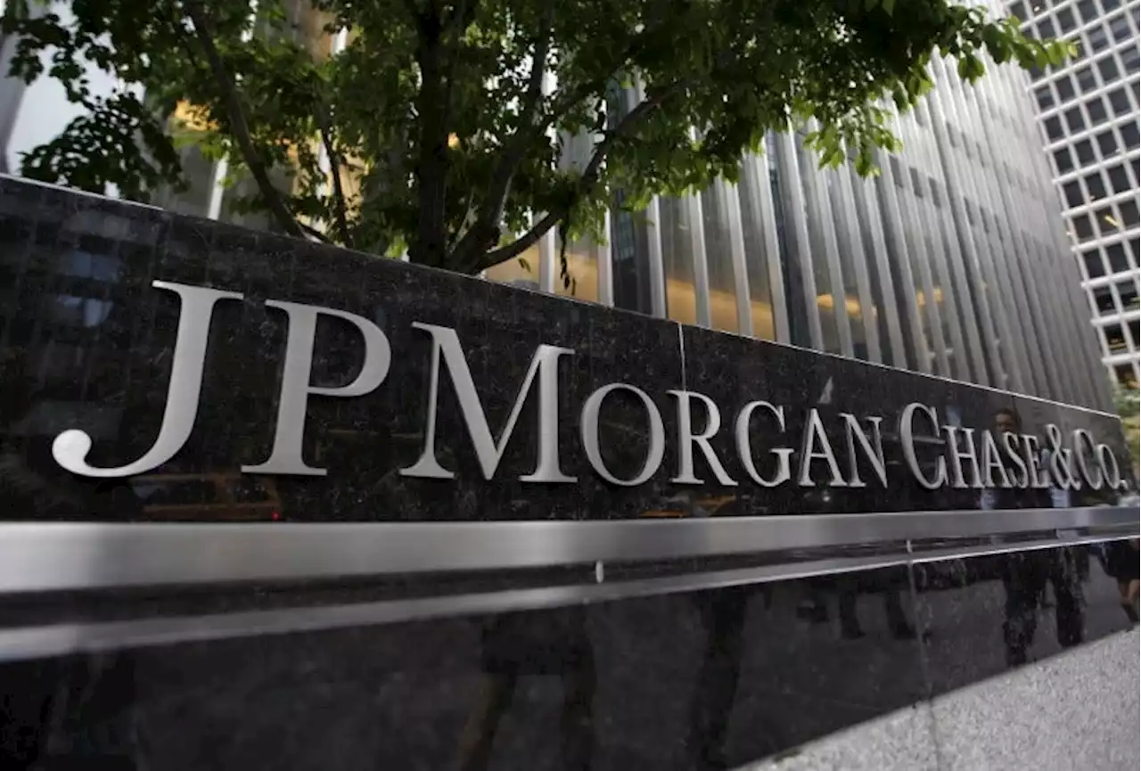 JPMorgan ending mandatory COVID tests, hiring ban for unvaccinated employees