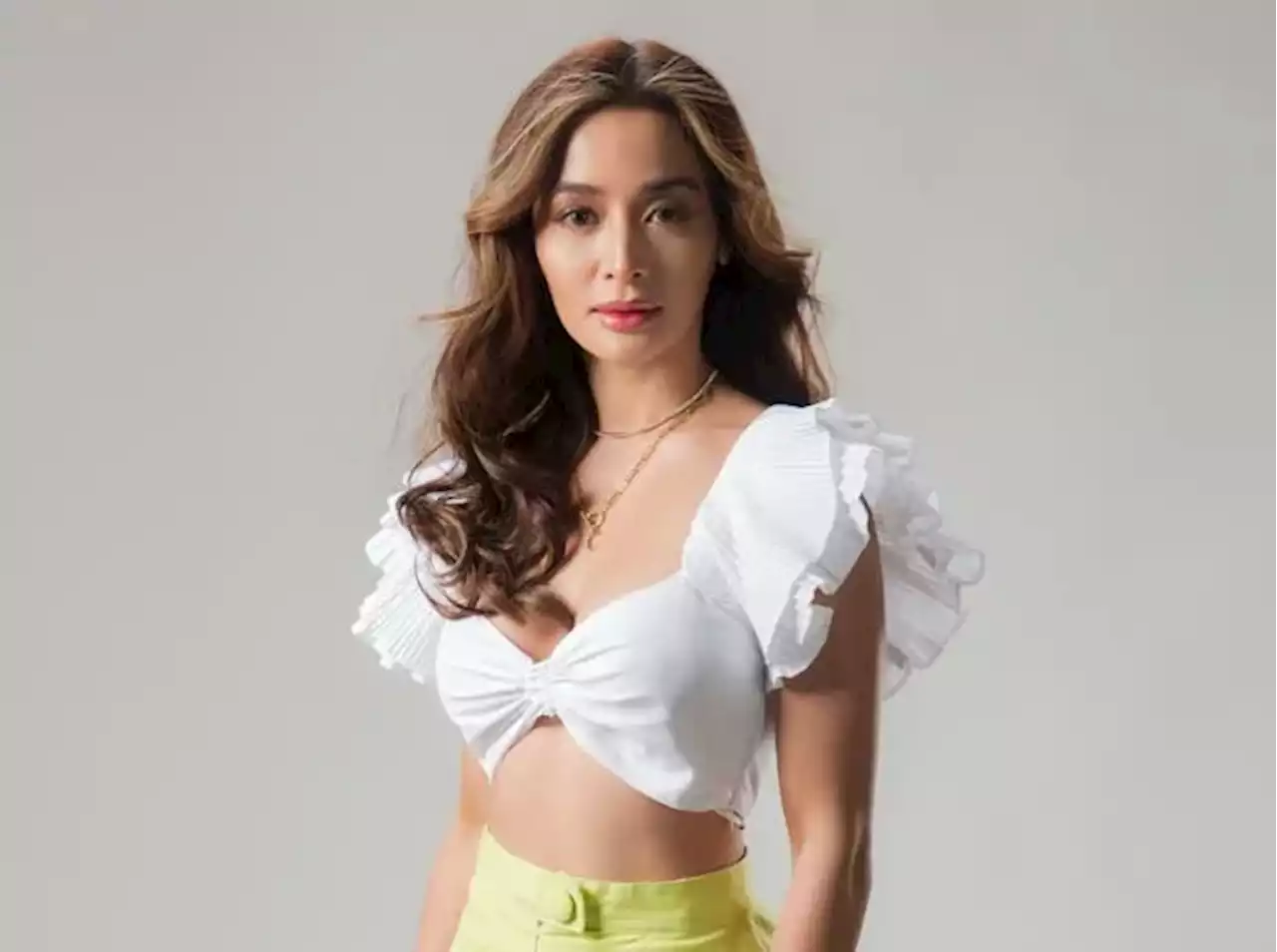 Kris Bernal still thankful despite not being an exclusive talent