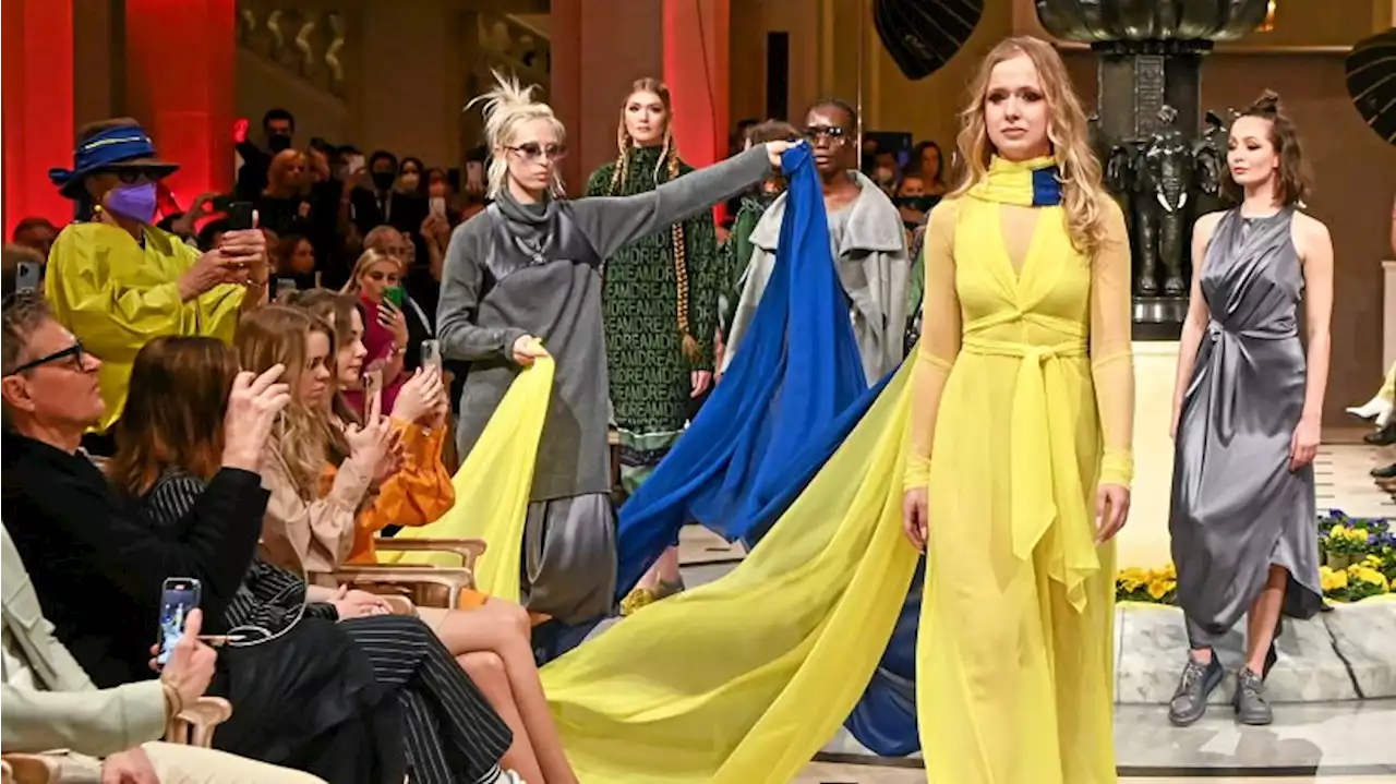 Fashion Week: Blau-Gelb sind die Farben der Saison