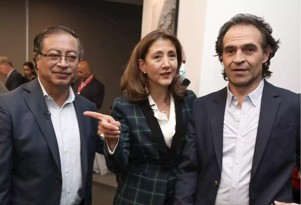 Así fue el primer cara a cara de Ingrid Betancourt, Petro y ‘Fico’