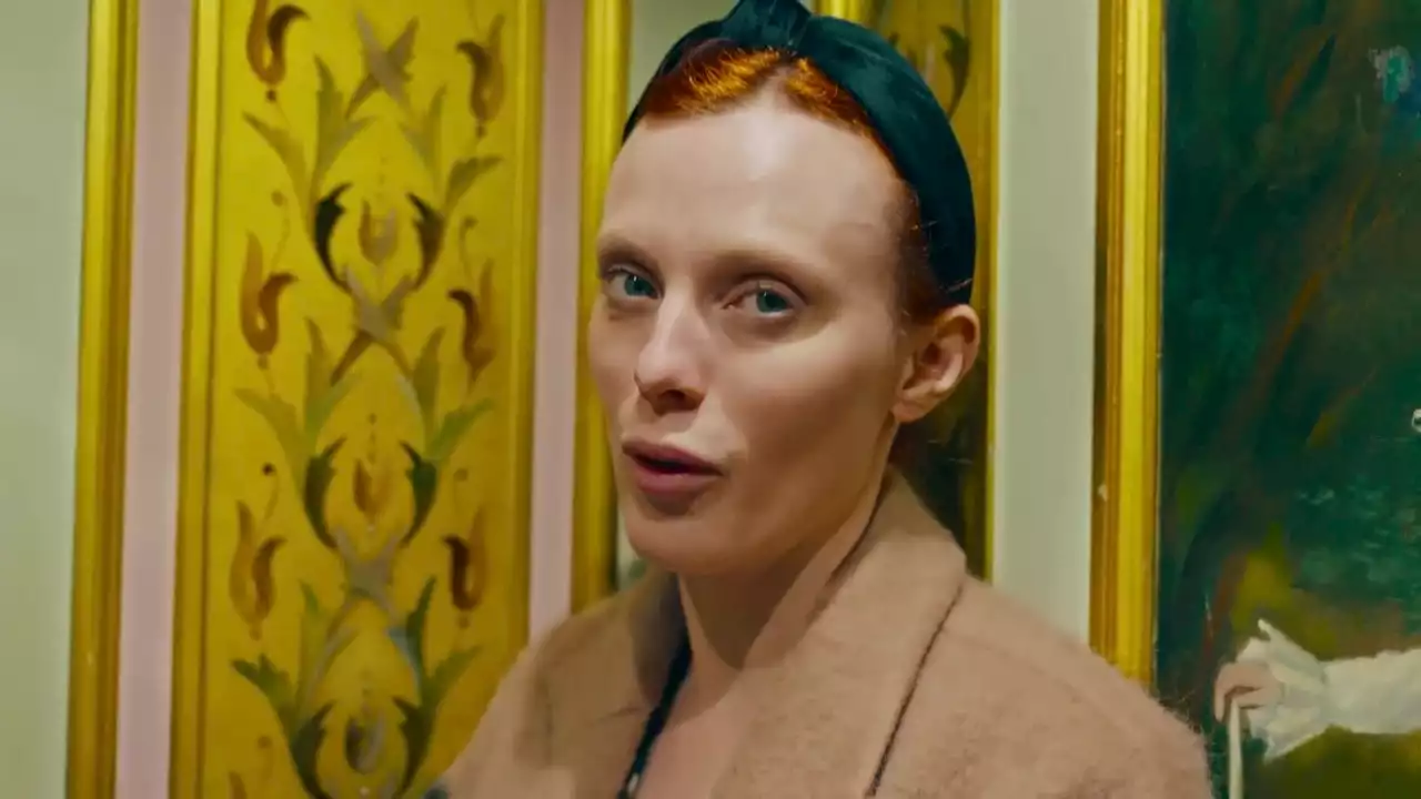 Watch Supermodel Karen Elson Prep for the Erdem Show