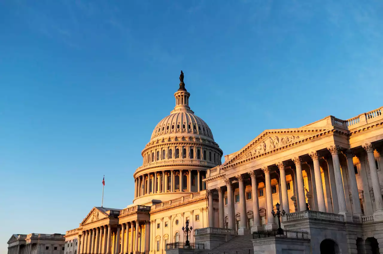 Senate passes bill making daylight saving time permanent