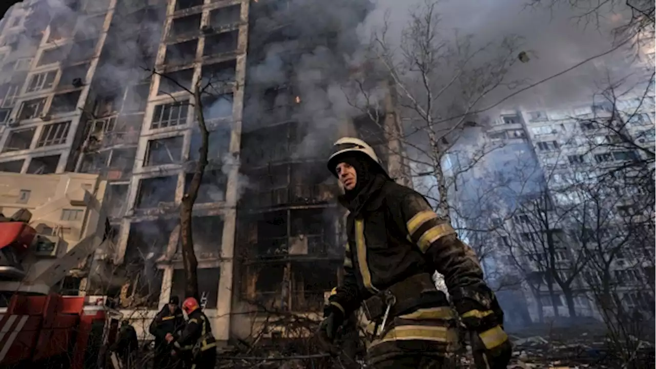 Russia rains fire on Ukrainian cities but advances are few and far between