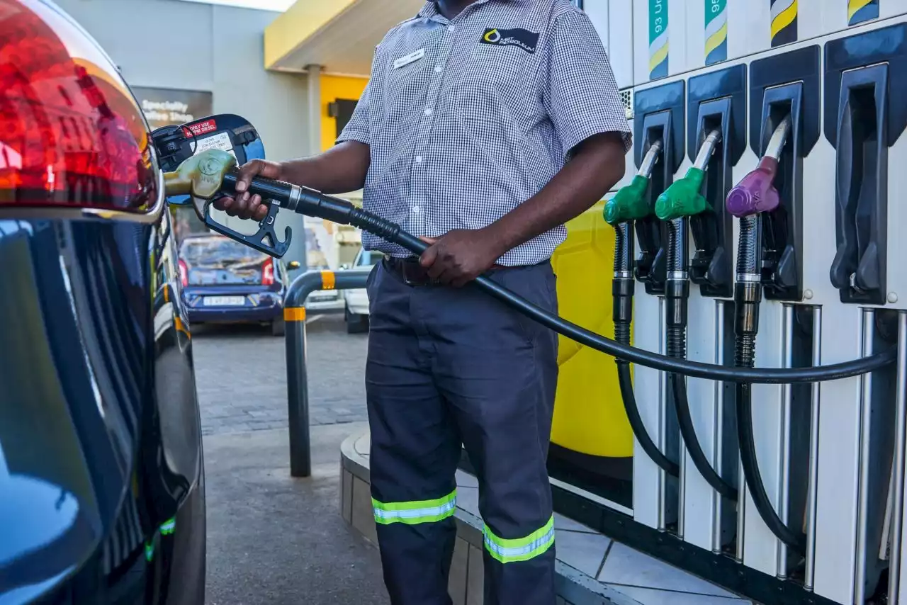 Business Maverick: South Africa Weighs Fuel-Price Cap, Rationing, to Cut Costs