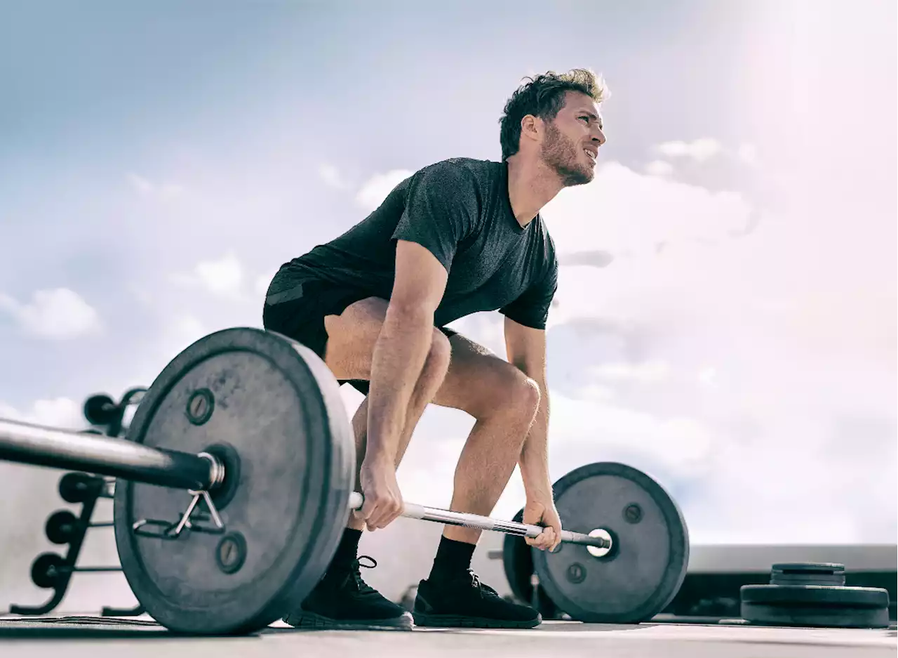 3 Subtle Red Flags Your Strength Training Workout Isn’t Effective — Eat This Not That