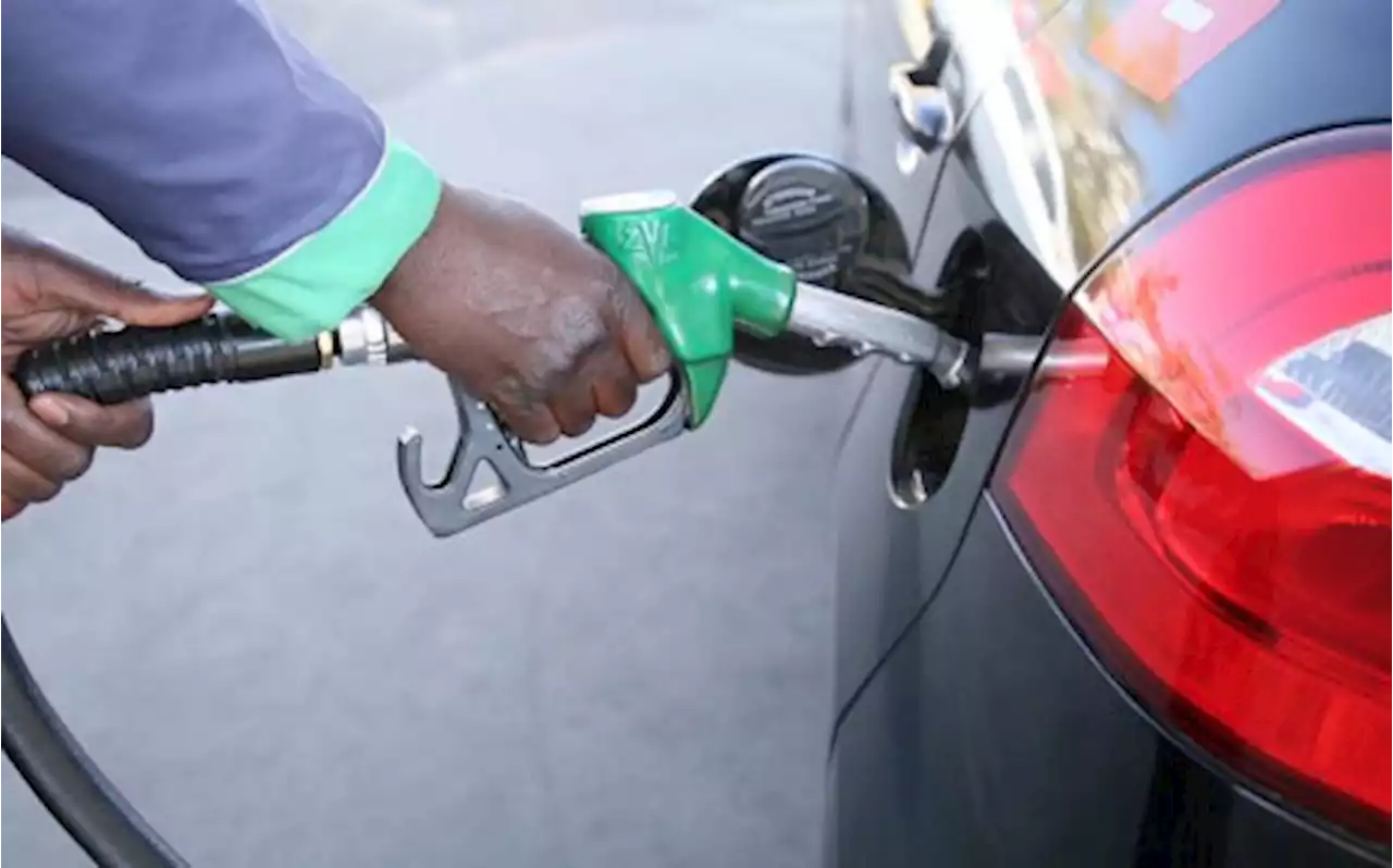 Automobile Association predicts record-high fuel price hikes for April