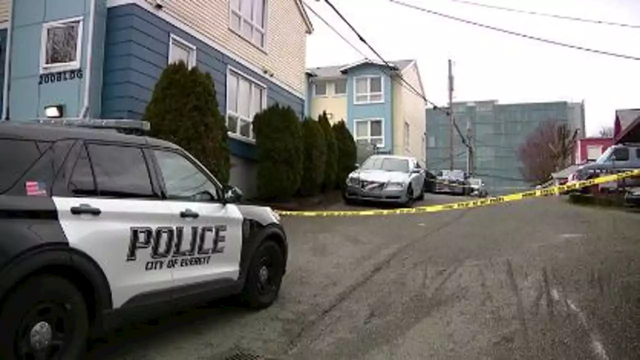 Man killed and woman injured in Everett stabbing, suspect arrested