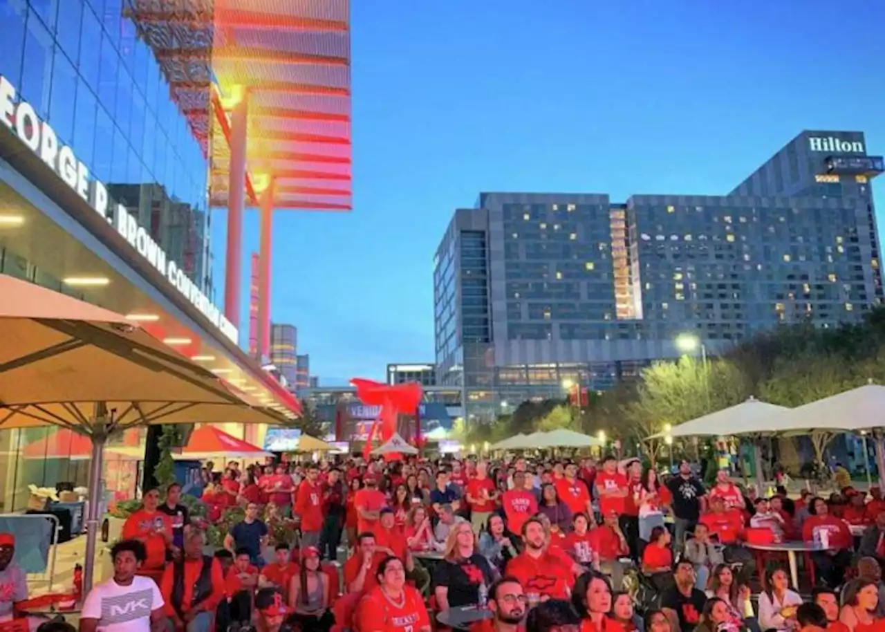 Cheer on the Houston Cougars at Avenida Houston’s March Madness Watch Party