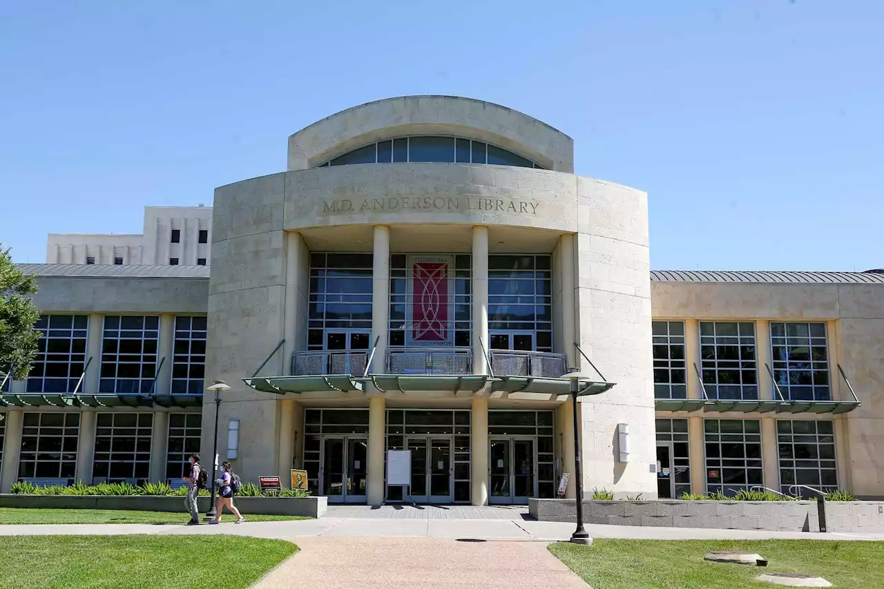 UH wants to be top producer of Fulbright students in Texas