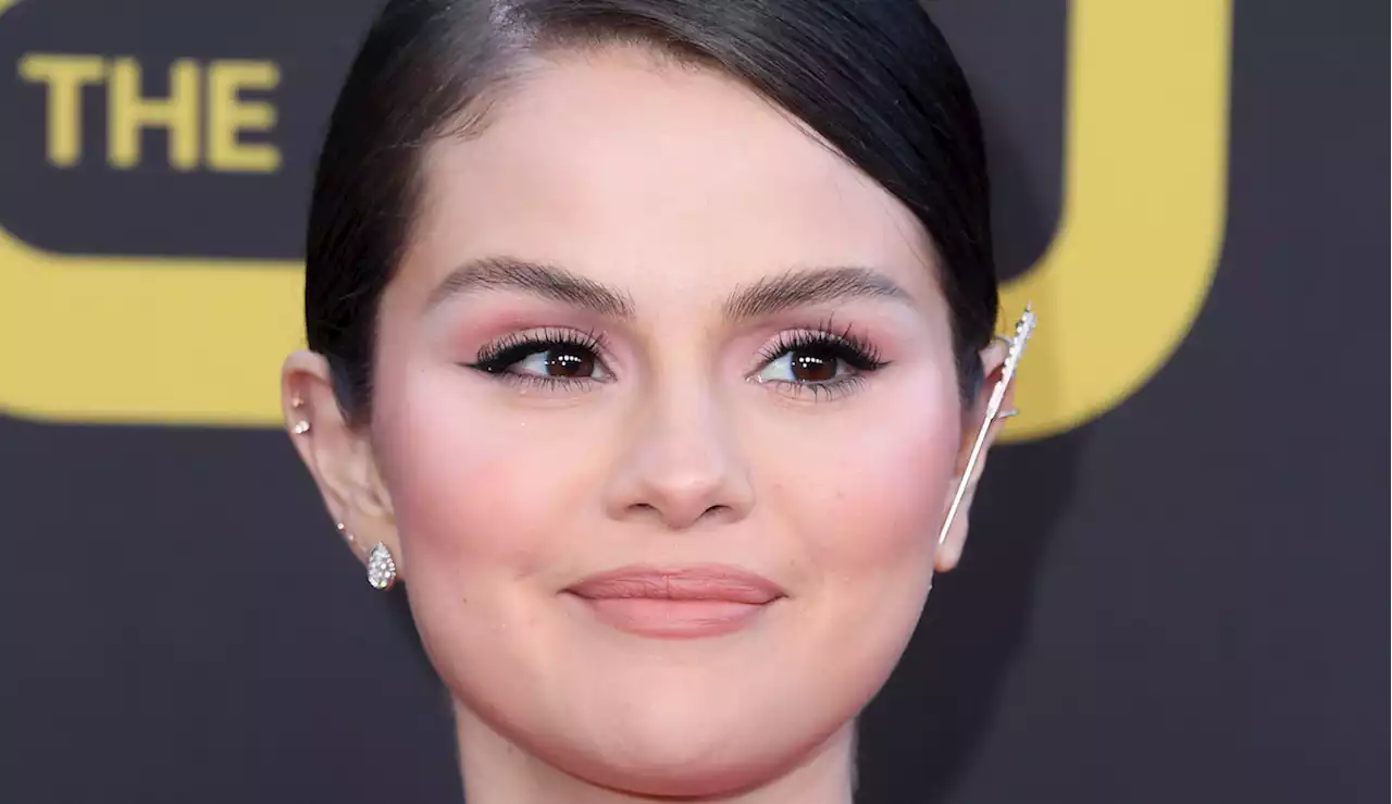 Selena Gomez Uses Olehenriksen Eye Cream for Dark Circles| Well+Good