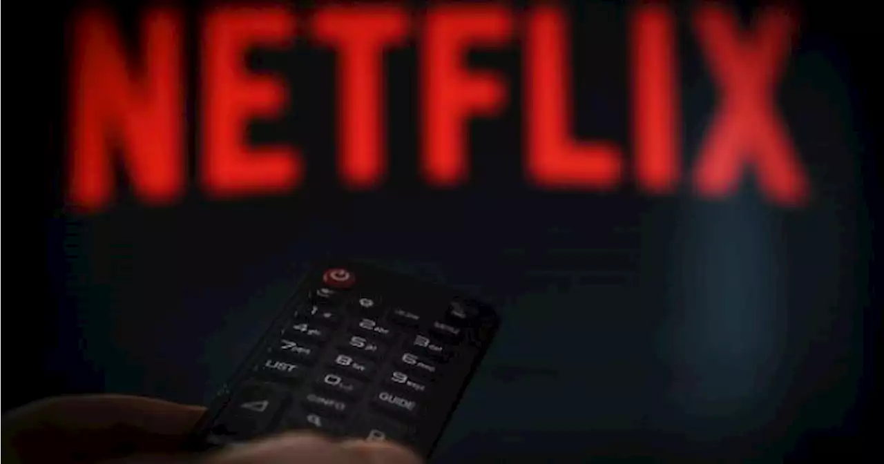 Netflix crack down on password sharing by trialling new non-household user costs | JOE.ie