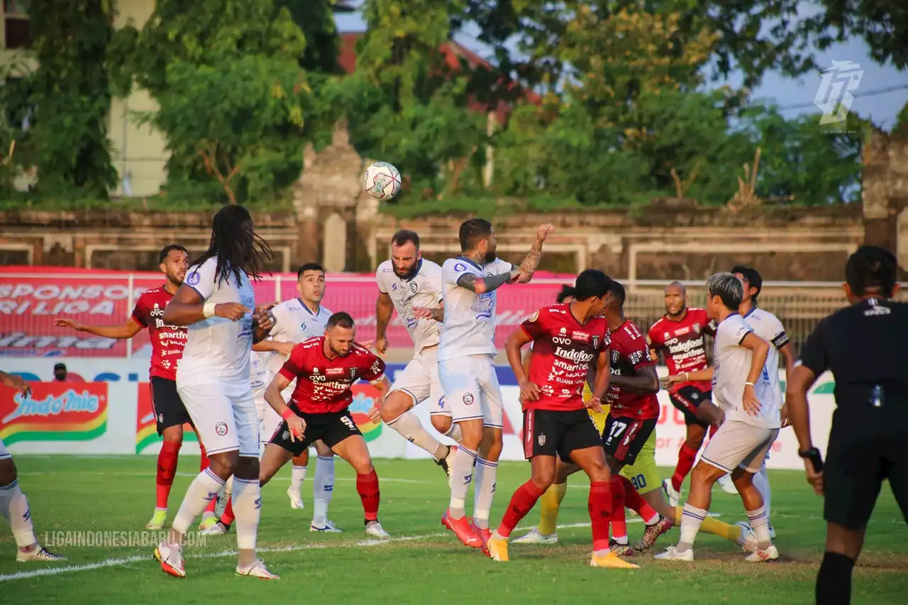 Arema FC Gagal Juara Liga 1, Coach Eduardo: Saya Tidak Senang dengan Hasil Ini