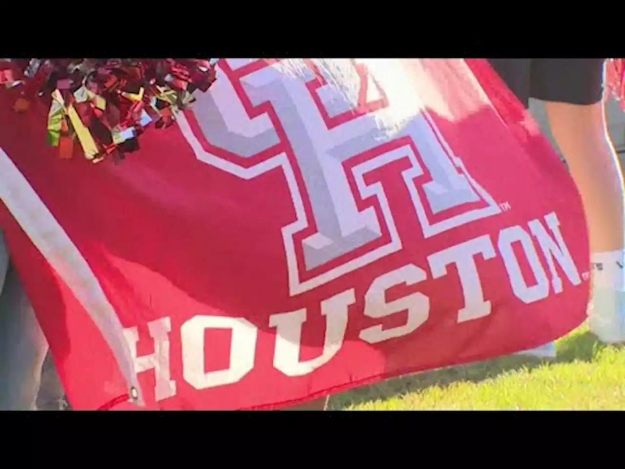 UH Cougars arrive in Pittsburgh ahead of First Round of NCAA tournament