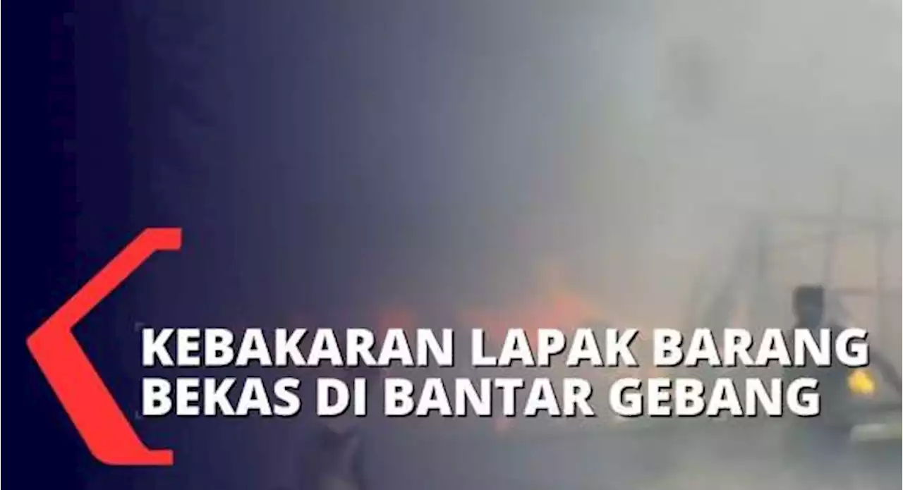 50 Lebih Lapak Barang Bekas dan Sejumlah Motor Ludes dalam Kebakaran di Kampung Ciketing