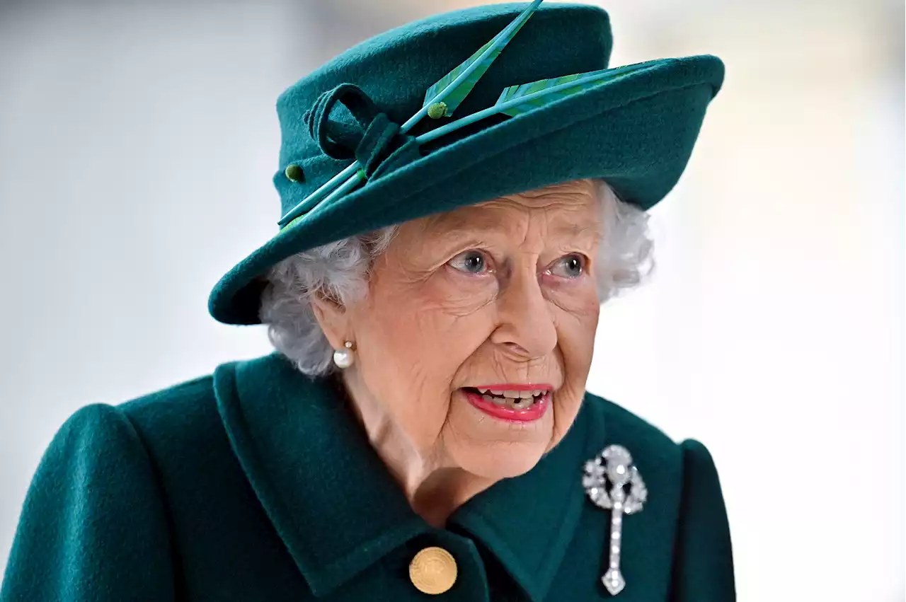 Queen Elizabeth II joins cultural boycott of Russian state