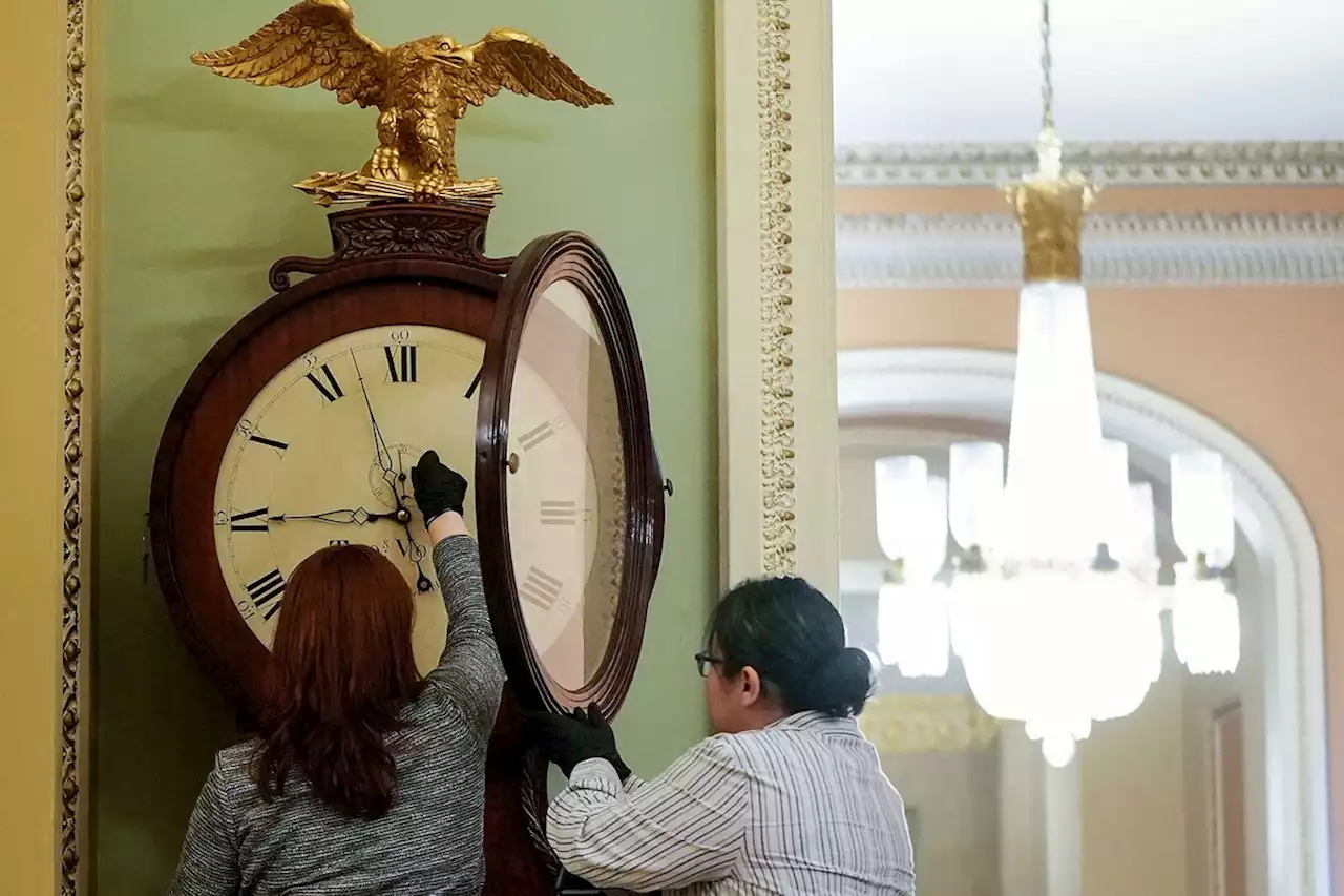 Senate unanimously passes bill to make Daylight Saving Time permanent