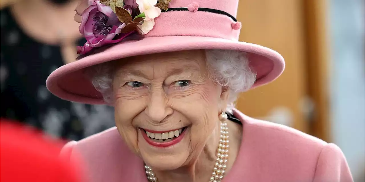 Photographer recalls the awkward moment he accidentally called the Queen 'girl'