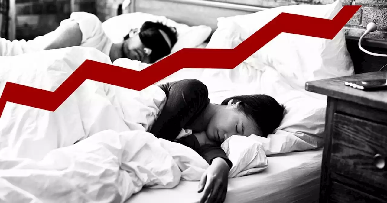 1 In 4 Couples Sleep In Separate Beds — And We’re One Of Them