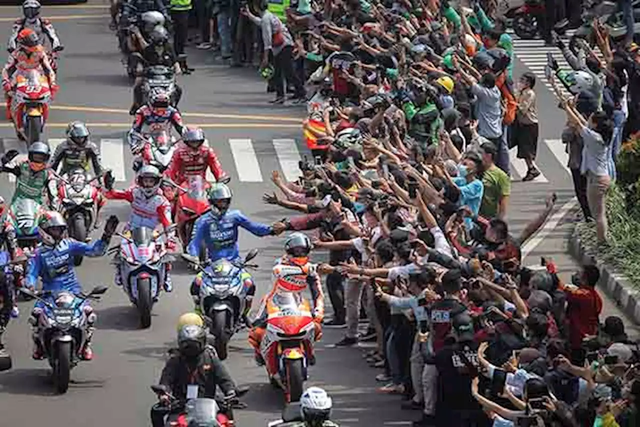 Dilepas Presiden, Ini Foto-Foto Parade Pembalap MotoGP di Jakarta