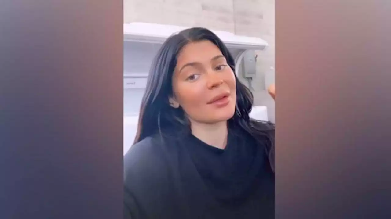 Kylie Jenner Cerita Pasca Persalinan Anak Kedua Tidak Mudah Fisik dan Mental