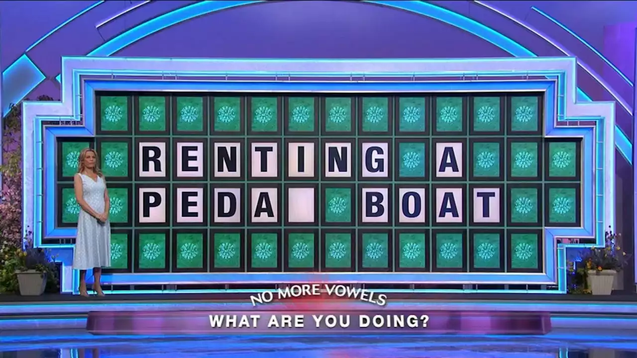 Paddle or pedal? Boat puzzle stumps 'Wheel of Fortune' contestants