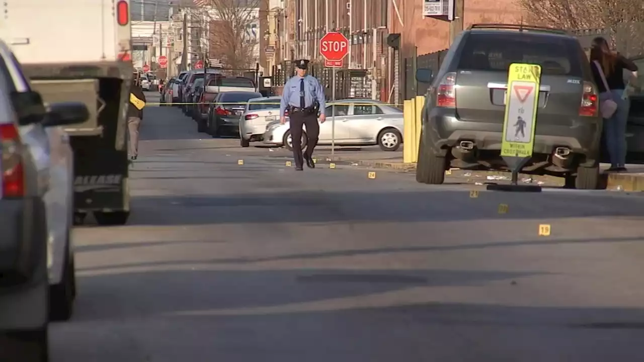 Police: Man shot at bus stop during gun battle in Philadelphia