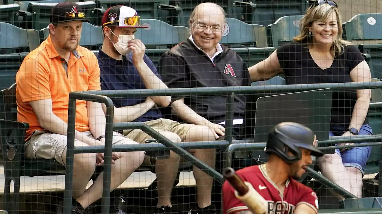 Moore: Arizona Diamondbacks fans deserve better than Ken Kendrick