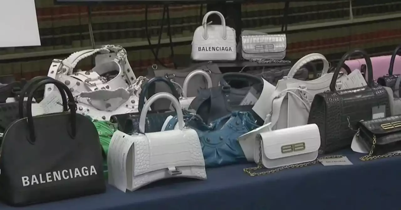 Police: 4 suspects steal over $90,000 worth of bags from Long Island store