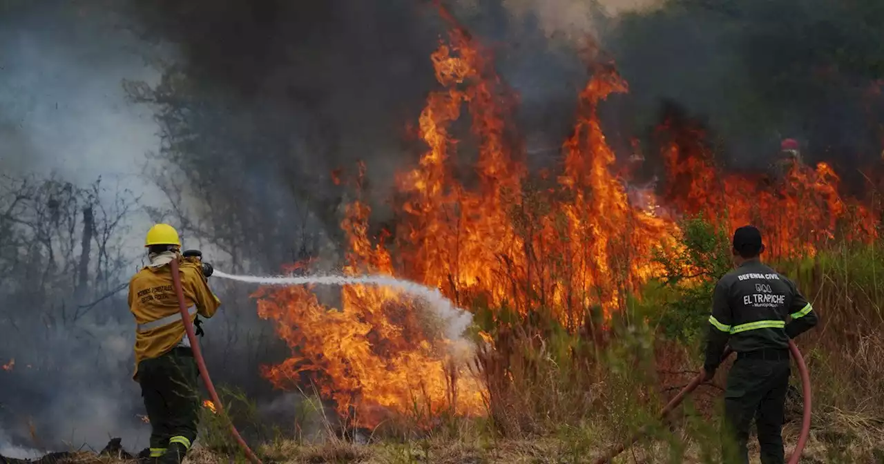 Preocupación en Corrientes por el incendio de otro estero