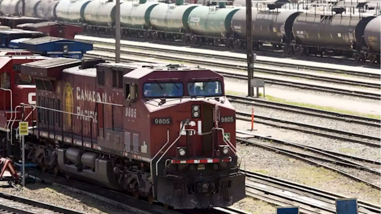 Union issues strike notice to CP Rail as groups ask Ottawa to prevent work stoppage