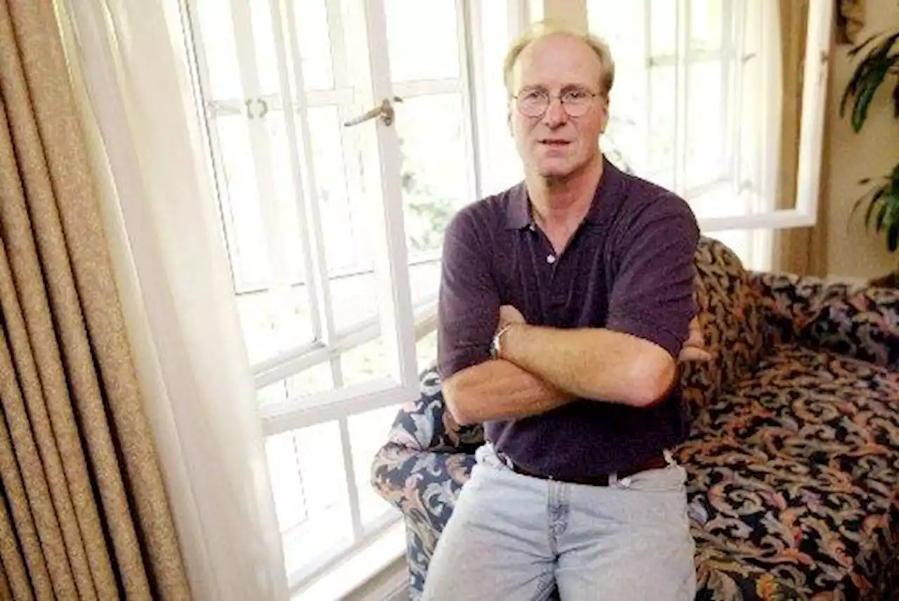 Long-sober William Hurt tried to avoid opioids until close to death