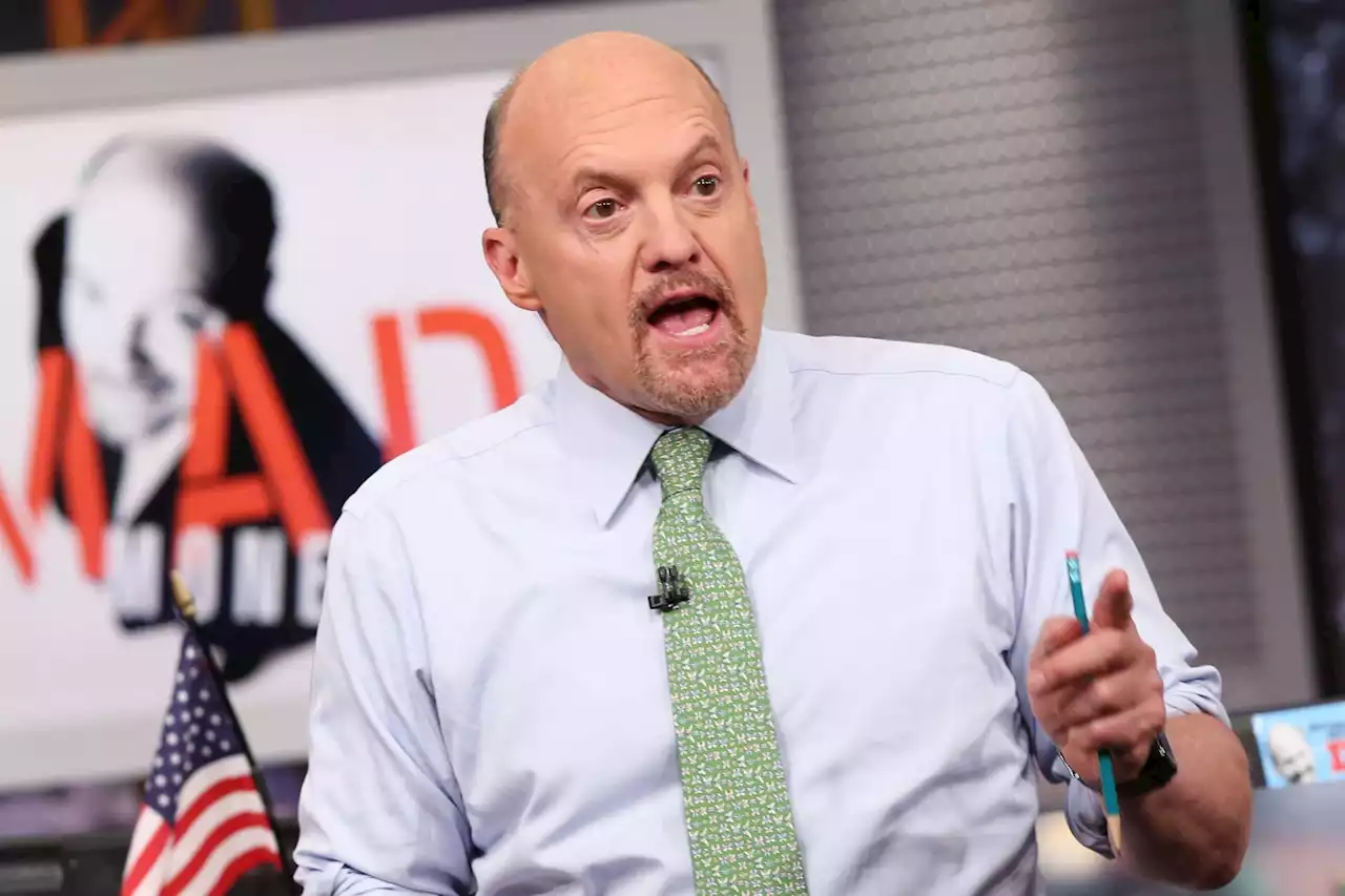 Charts Suggest the Nasdaq 100 and S&P 500 Could Be Days Away From Bottoming, Jim Cramer Says