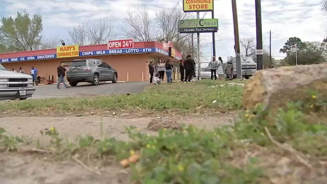 Houston neighborhood mourns loss of 16-year-old shot to death