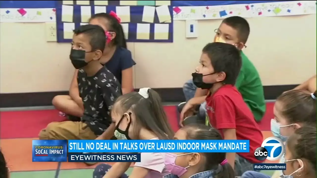 Still no agreement in talks between LAUSD, teachers union over ending indoor mask mandate