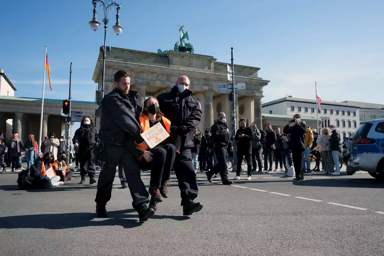 Berlin: Straßenblockaden als Klimaprotest – auch in Kriegszeiten