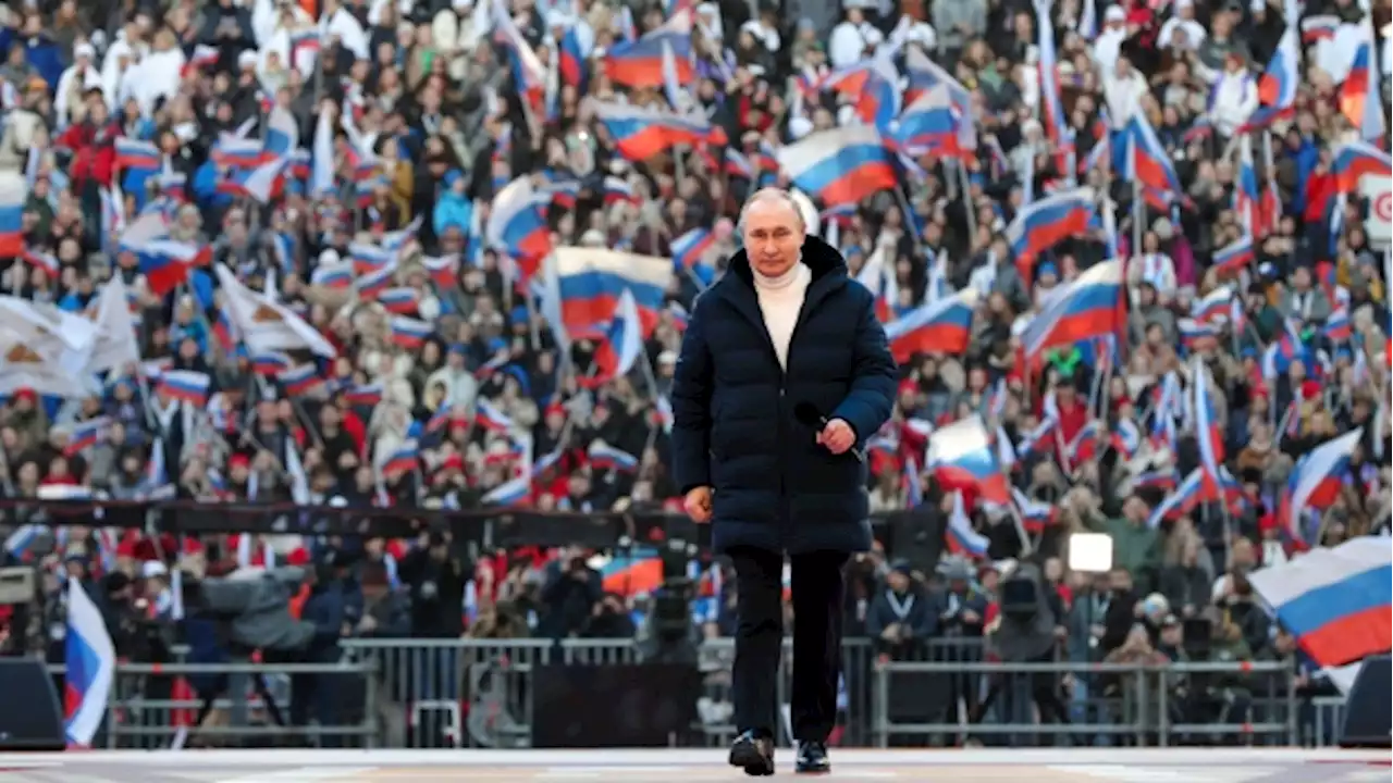 Putin appears at big rally in Moscow as Russian troops press attack in Ukraine