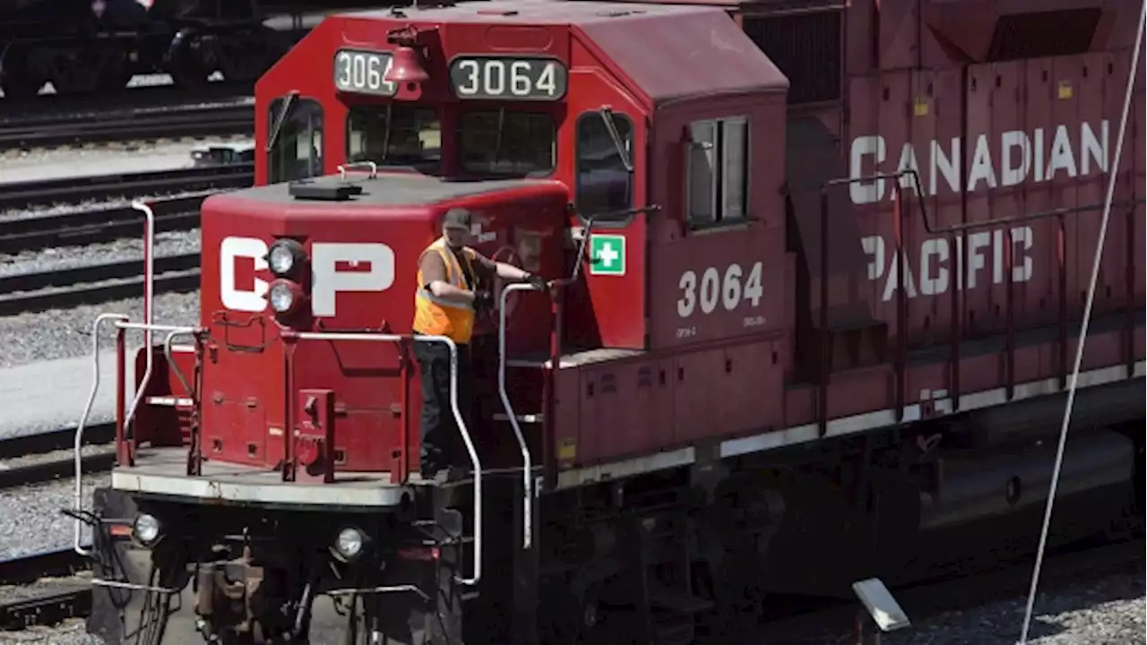 Why CP Rail may lock out its workers and what it means for Canadians