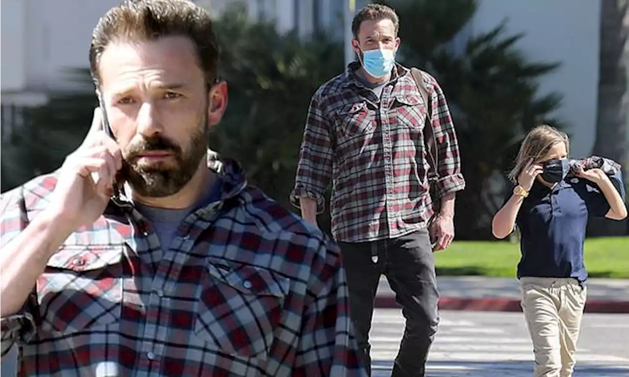 Ben Affleck cuts causal figure in flannel and jeans in Santa Monica