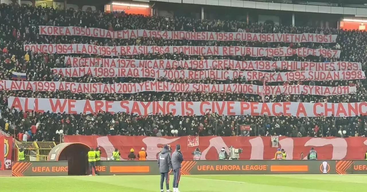 El trapo contra la OTAN del Estrella Roja en el que aparece ¡Argentina!