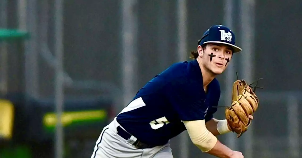 Diving catch in seventh inning with bases loaded saves Headland in win over HA