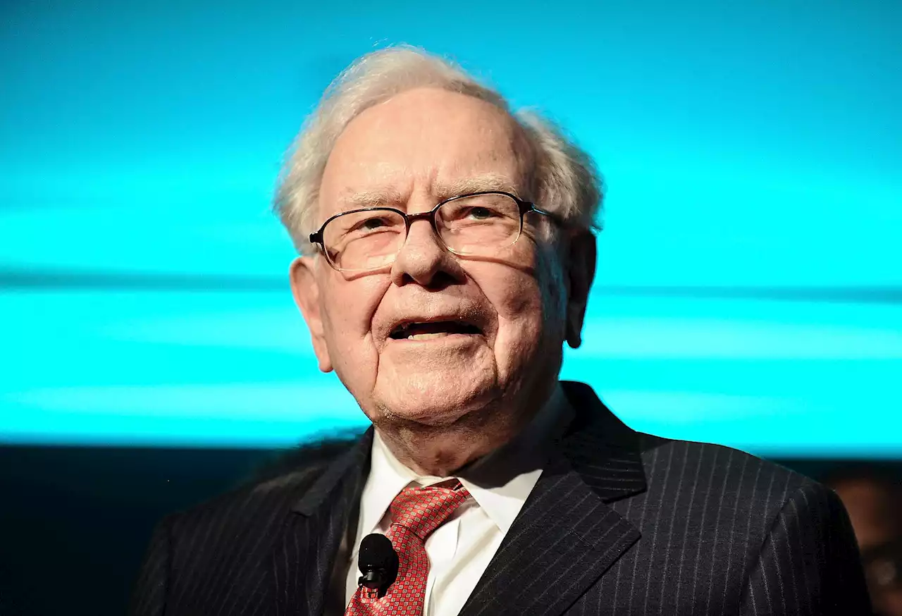 Why Investors Like Warren Buffett Are Still Buying Energy Stocks Despite The Highest Prices In Years