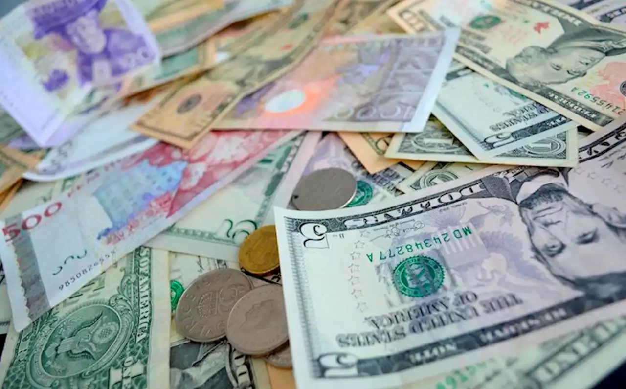 Forex Today: Dollar steadies amid souring market mood