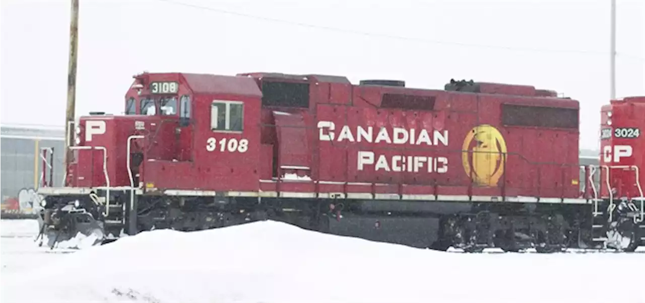 Reactions pour in from the prairies as possible CP Rail lockout draws closer | Globalnews.ca