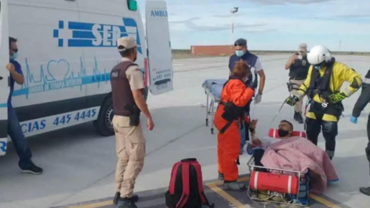 Rescataron a un pescador en alta mar que sufrió una fractura expuesta en un brazo