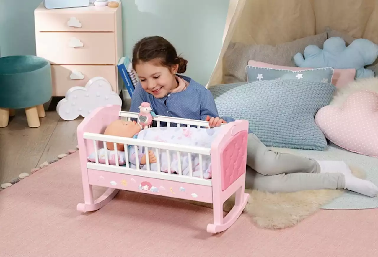 How doll play can establish a good bedtime routine for your toddler