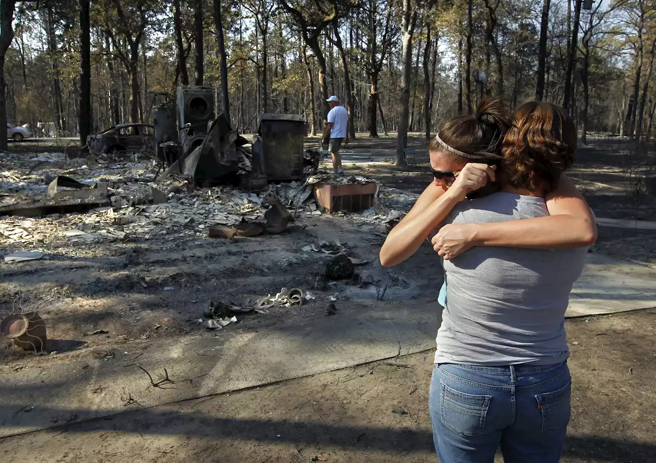 Texas wildfire forces thousands of residents to evacuate their homes