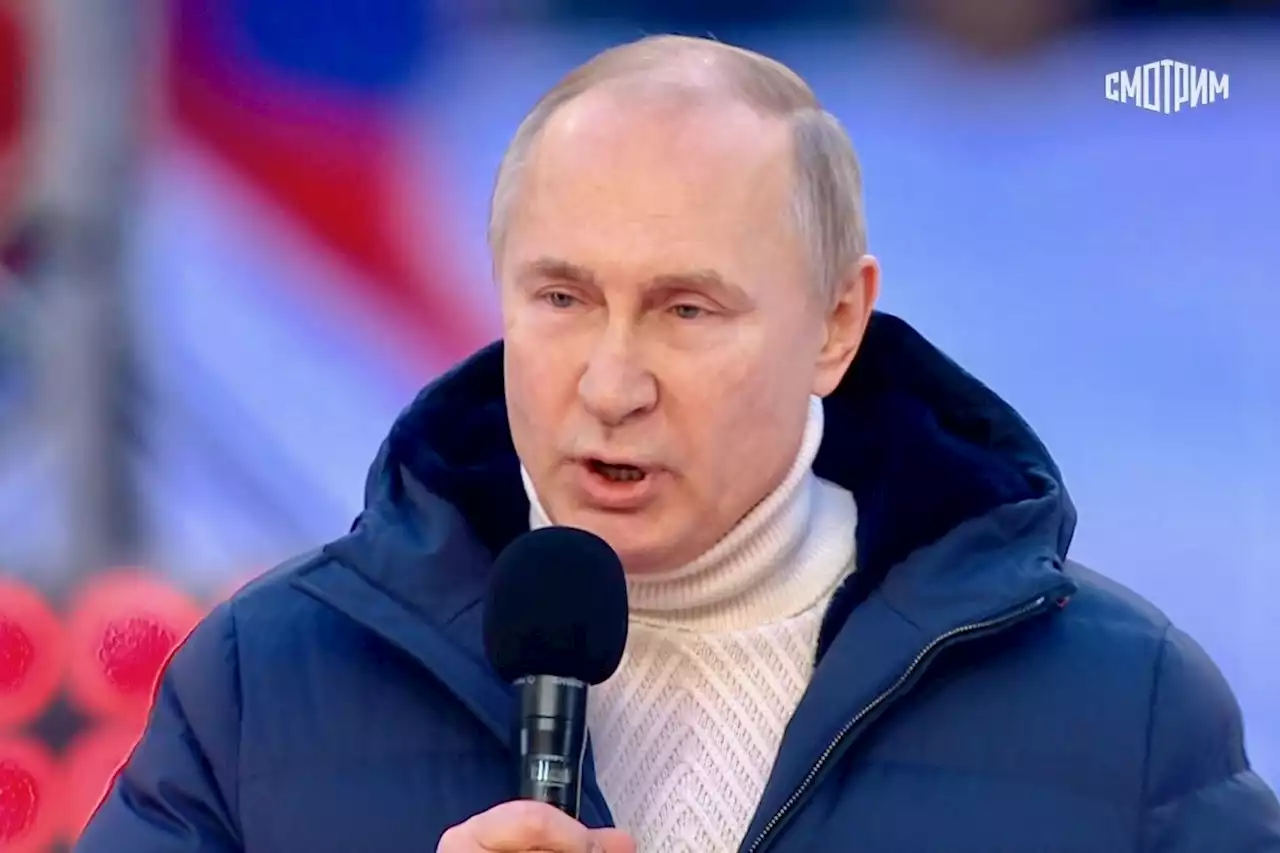 Vladimir Putin suddenly disappears mid-speech during Russia TV broadcast